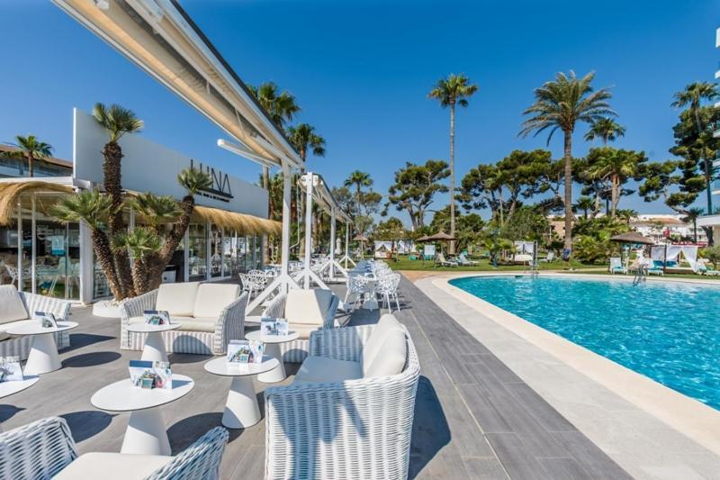 Apartamentos Esperanza Park Playa de Muro  Dış mekan fotoğraf